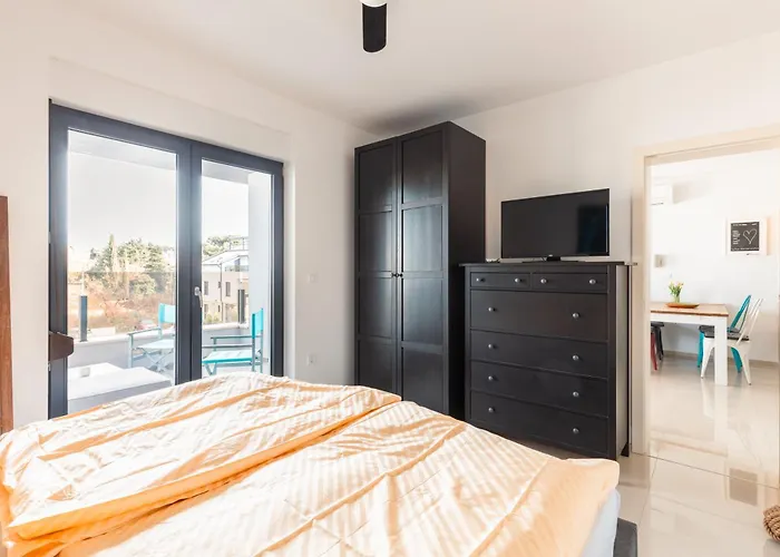 Danica S Bazenom Appartement Medulin