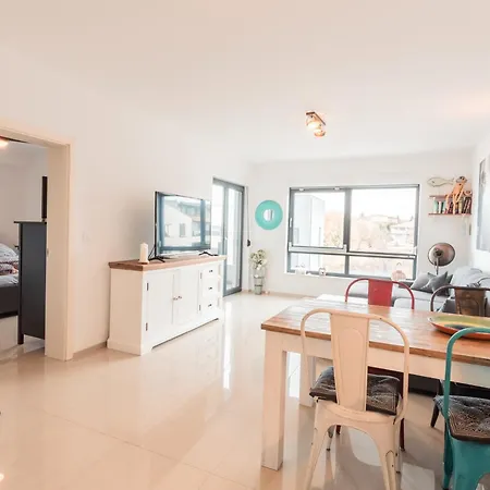 Danica S Bazenom Apartment Medulin