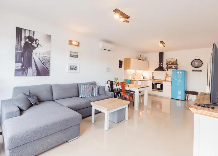 Appartement Danica S Bazenom *
